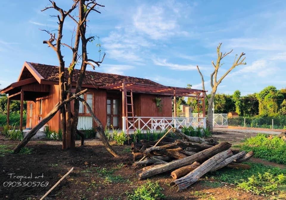Dugiang Homestay Buôn Ma Thuột Exteriör bild