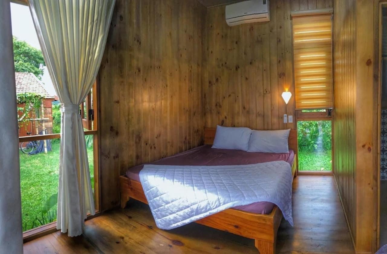 Dugiang Homestay Buôn Ma Thuột Exteriör bild